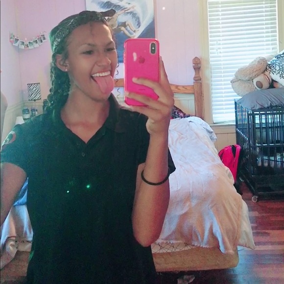 Meet your Posher, Imani - Picture 3 of 3